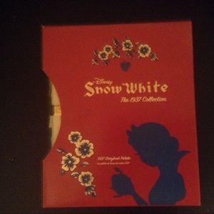 Besame Cosmetics Snow White eyeshadow pallette